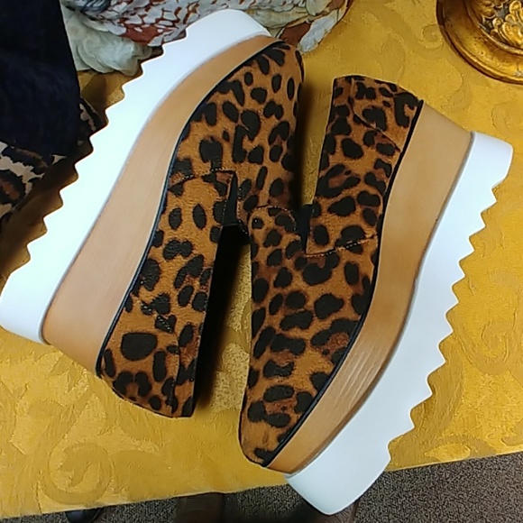 Fabulous Cheetah Print Shoes - Picture 4 of 6